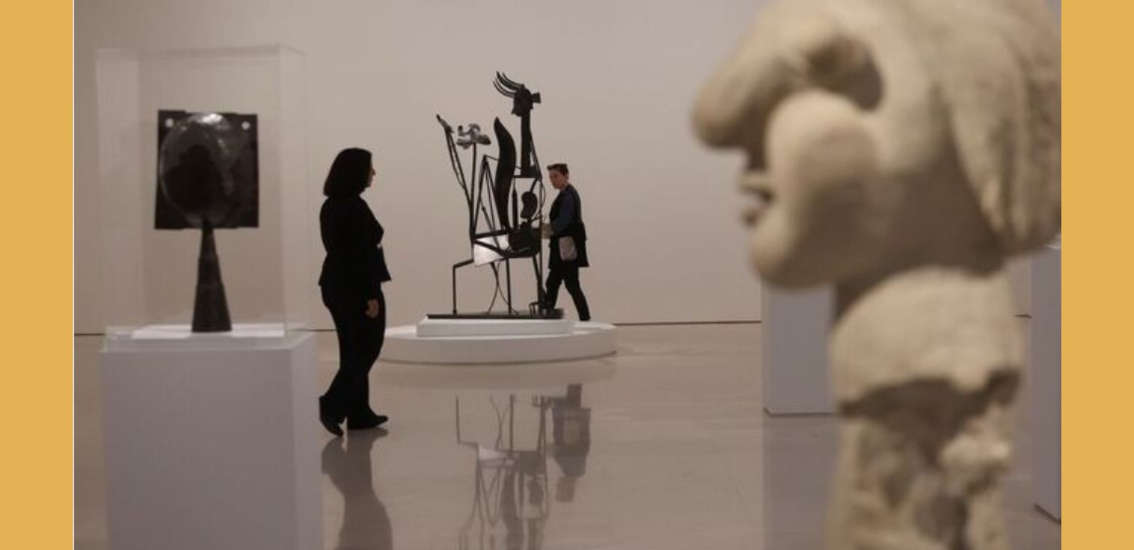 Algunas de las piezas que se pueden ver en la muestra sobre escultura del Museo Picasso Málaga